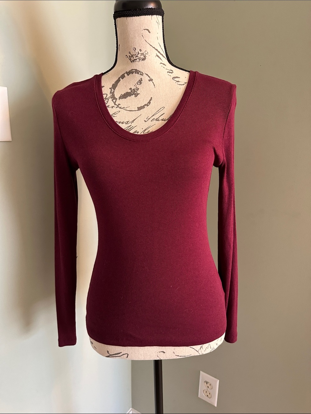 a new day Long Sleeve Scoop Neck Top - Burgundy